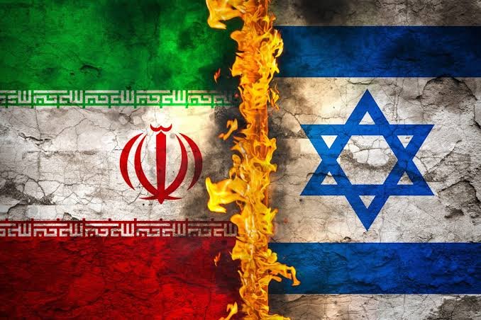 إيران: تحركات الطائرات الإسرائيلية في أجواء دول الجوار باتجاهنا “تهديد مباشر للأمن القومي”
